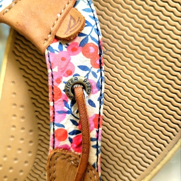 Sperry Sandals - Picture 3 of 7